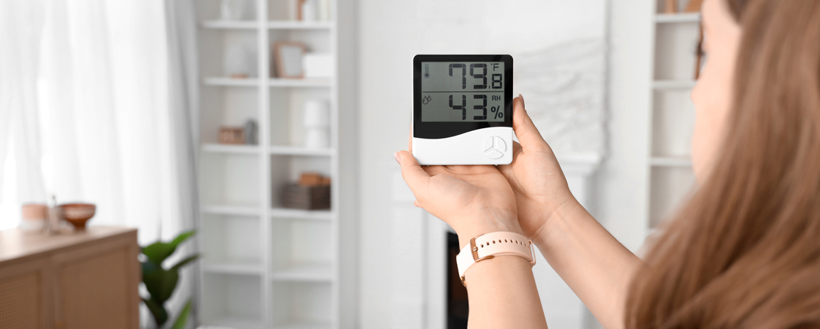 Indoor humidity reading on hygrometer